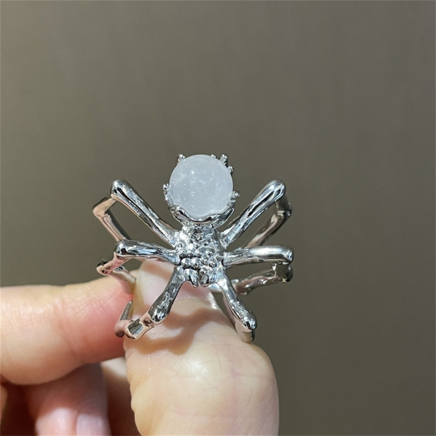 Gothic Spider Ring Symbolic Witchcraft Jewelry for Punk and Grunge Aesthetics