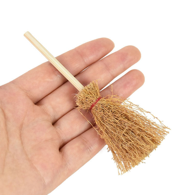 10/20pcs Mini Witch Brooms for Halloween Decor and Witchcraft