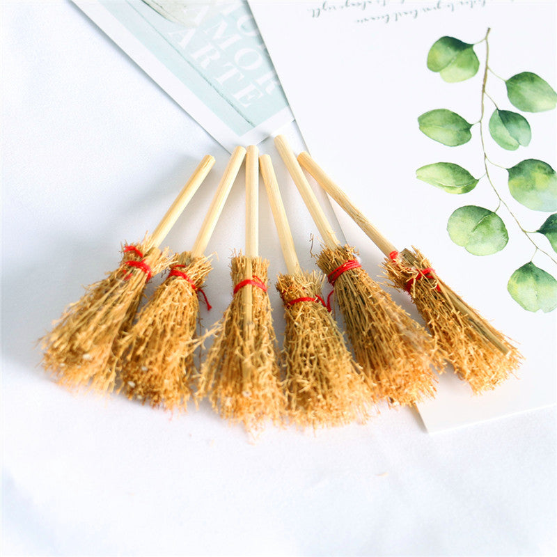 10/20pcs Mini Witch Brooms for Halloween Decor and Witchcraft