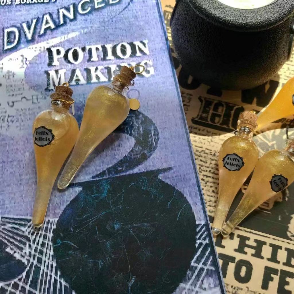 Felix Felicis Potion - Magical Liquid Luck Color-Changing Bottle | Home Decoration Hanging Ornaments