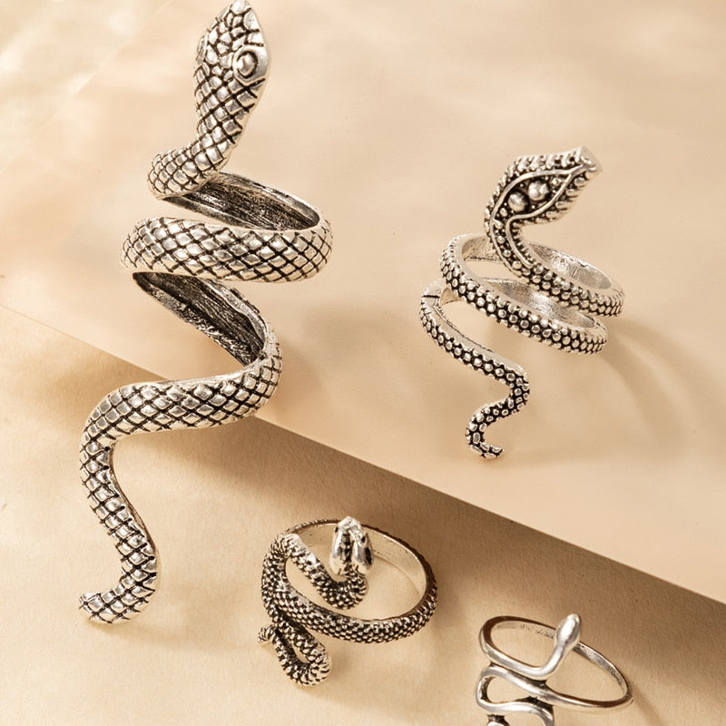 Mystical Serpent Wisdom: 4pcs/set Vintage Snake Animal Rings